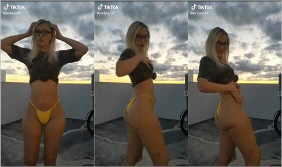 jenbear92 shaking her ass in yellow bikini